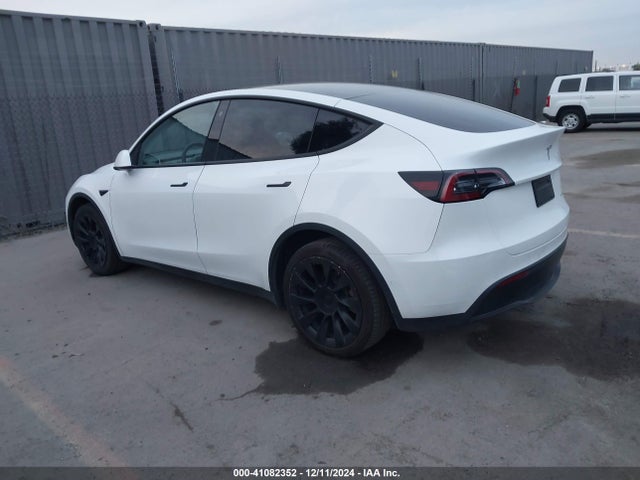 2022 TESLA MODEL Y 7SAYGDEE1NF559482 Photo 2