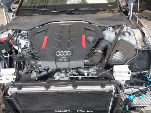 2022 AUDI S8 WAULSAF8XNN002582 Photo 9