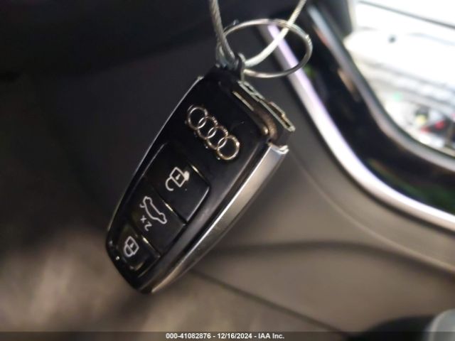 2022 AUDI S8 WAULSAF8XNN002582 Photo 10