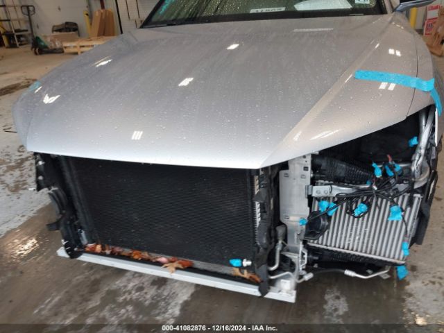 2022 AUDI S8 WAULSAF8XNN002582 Photo 5