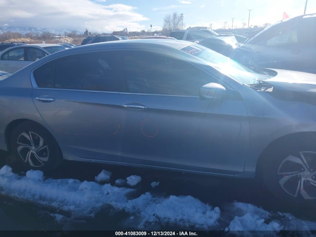 Honda ACCORD LX 2017 1HGCR2F39HA153760 Image 13
