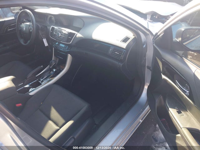 Honda ACCORD LX 2017 1HGCR2F39HA153760 Image 5