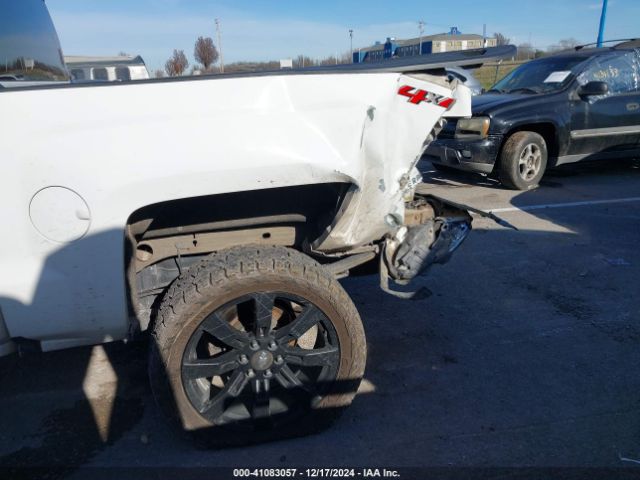 3GCUKREC0JG609895 Chevrolet Silverado 1500 Lt