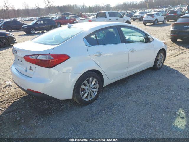 KNAFX4A8XE5106450 KIA FORTE EX