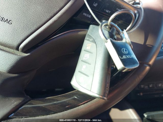 58AB21B18KU001153 Lexus ES 300H