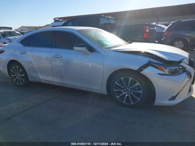 58AB21B18KU001153 Lexus ES 300H