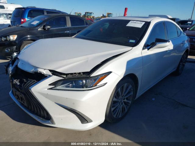 58AB21B18KU001153 Lexus ES 300H