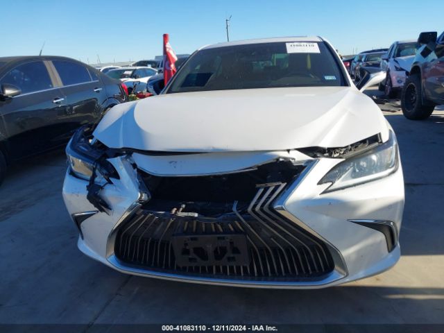 58AB21B18KU001153 Lexus ES 300H