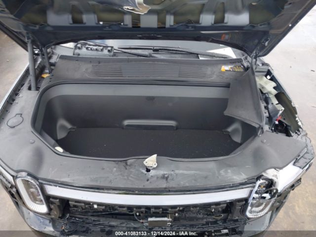 7PDSGABA9PN015604 Rivian R1s Adventure