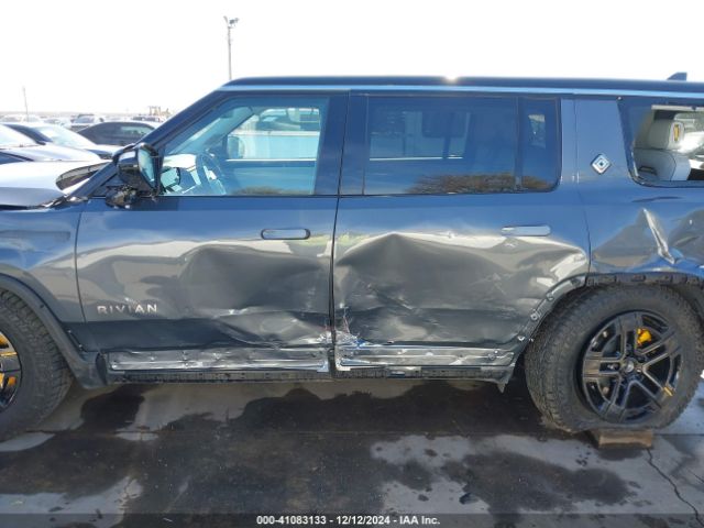 7PDSGABA9PN015604 Rivian R1s Adventure