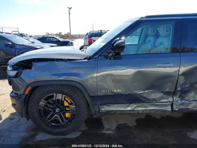 7PDSGABA9PN015604 Rivian R1s Adventure
