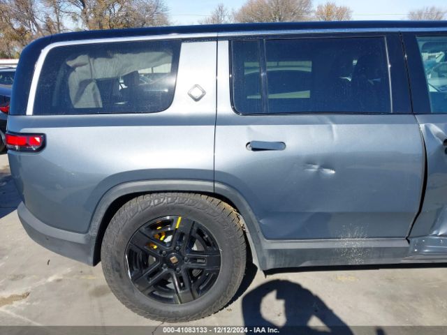 7PDSGABA9PN015604 Rivian R1s Adventure