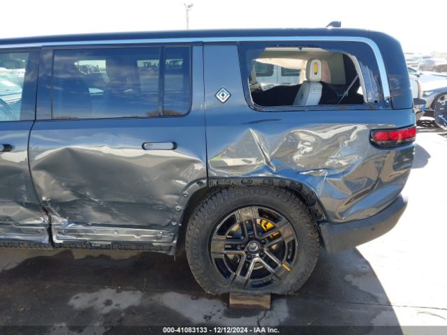7PDSGABA9PN015604 Rivian R1s Adventure