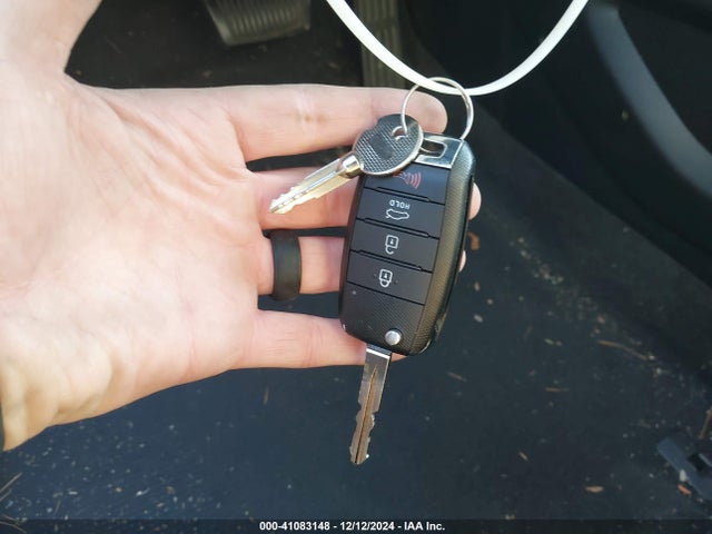 KIA FORTE LX 2017 3KPFK4A72HE103639 Image 11