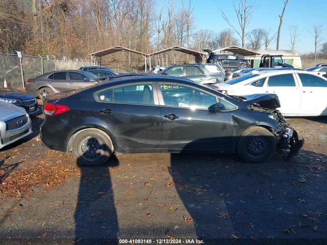 KIA FORTE LX 2017 3KPFK4A72HE103639 Image 13