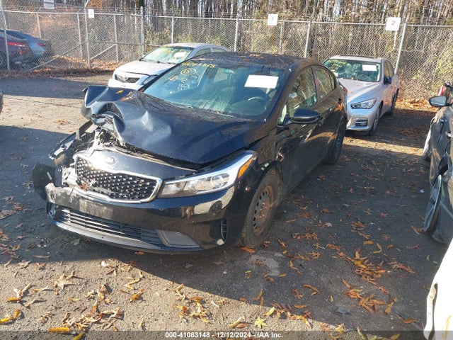 KIA FORTE LX 2017 3KPFK4A72HE103639 Image 2