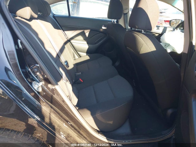 KIA FORTE LX 2017 3KPFK4A72HE103639 Image 8