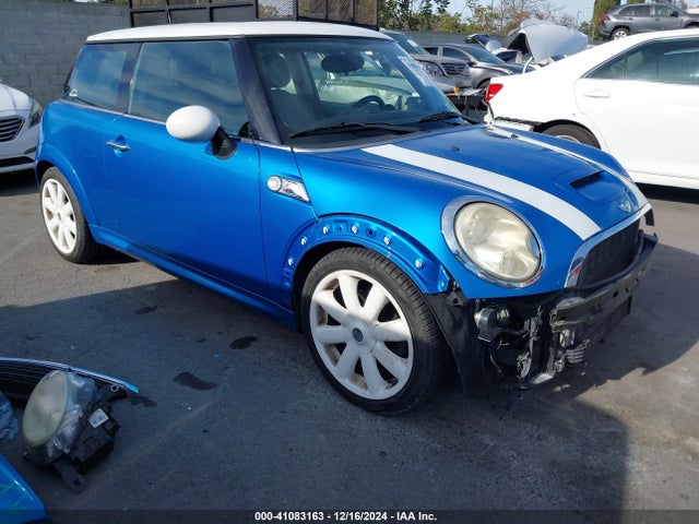 2010 MINI COOPER S WMWMF7C5XATW89235 Photo 0