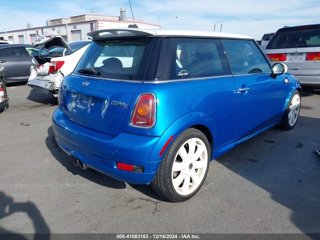 2010 MINI COOPER S WMWMF7C5XATW89235 Photo 3