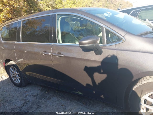 Chrysler Pacifica Touring L 2023 2C4RC1BG1PR602419 Image 13