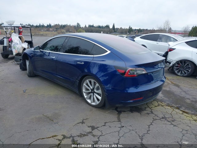 2018 TESLA MODEL 3 5YJ3E1EA9JF035015 Photo 2