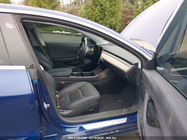 2018 TESLA MODEL 3 5YJ3E1EA9JF035015 Photo 4