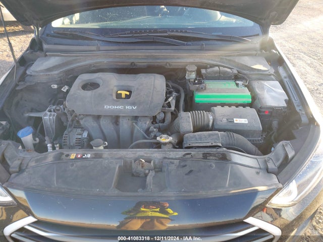 Hyundai ELANTRA SE 2018 5NPD74LF8JH400820 Image 10