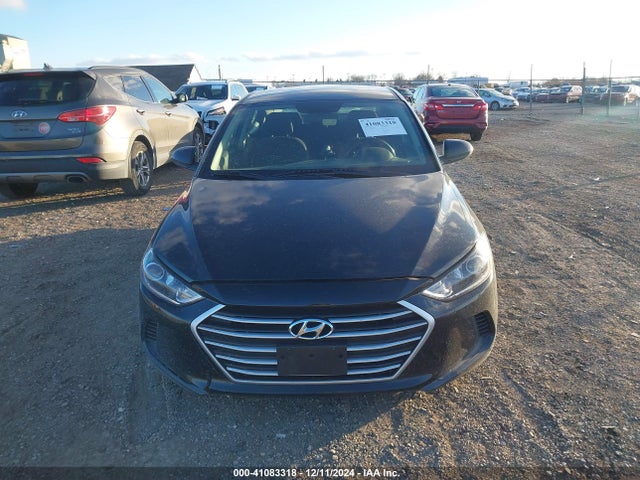 Hyundai ELANTRA SE 2018 5NPD74LF8JH400820 Image 12
