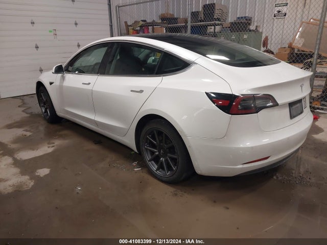 2019 TESLA MODEL 3 5YJ3E1EA9KF310285 Photo 2