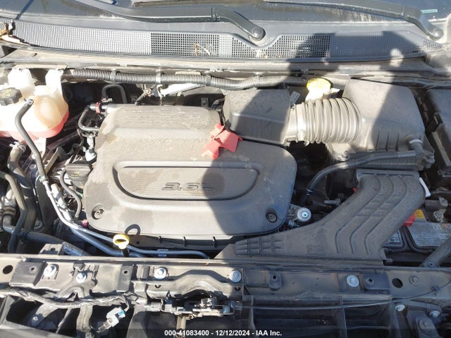 2C4RC1CGXPR557639 Chrysler Voyager Lx