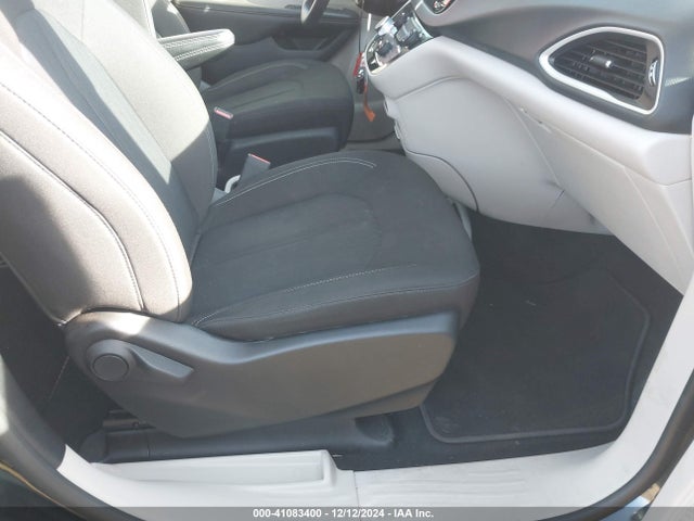 2C4RC1CGXPR557639 Chrysler Voyager Lx