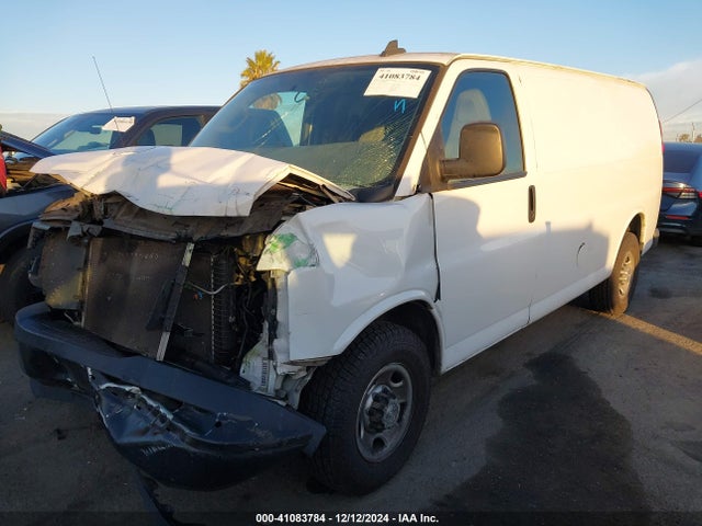 1GCWGAFP9J1340047 Chevrolet Express 2500 Work Van
