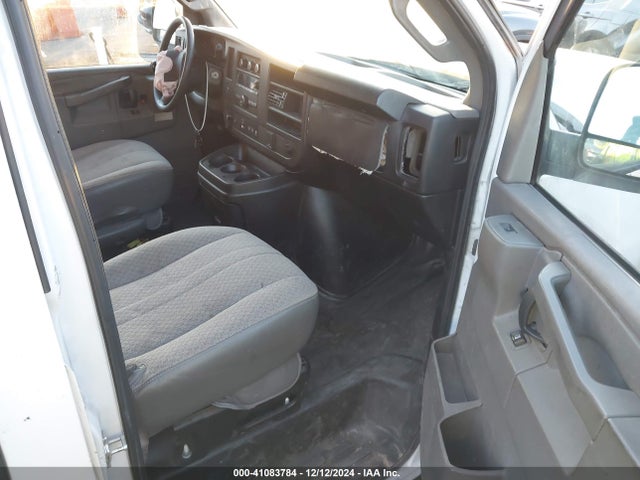 1GCWGAFP9J1340047 Chevrolet Express 2500 Work Van