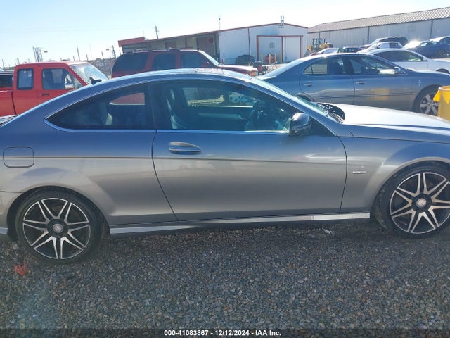 Mercedes-Benz C 250 2014 WDDGJ4HB6EG267480 Image 13