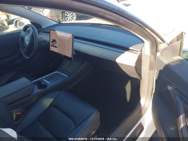 2021 TESLA MODEL 3 5YJ3E1EB3MF902079 Photo 4