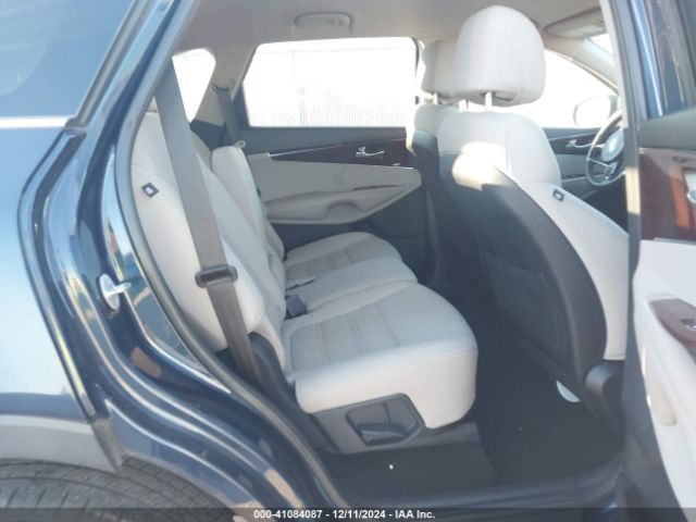 5XYPG4A55HG338169 KIA Sorento 3.3l Lx