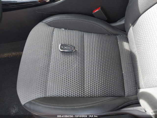 KL77LHE25RC210746 Chevrolet Trax Fwd Lt