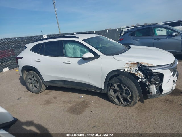 KL77LHE25RC210746 Chevrolet Trax Fwd Lt