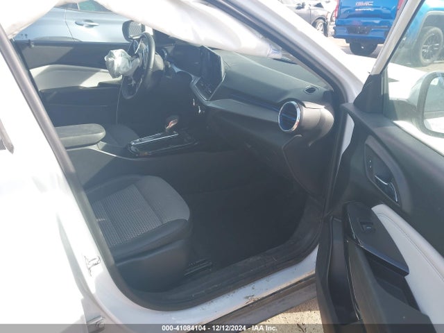 KL77LHE25RC210746 Chevrolet Trax Fwd Lt