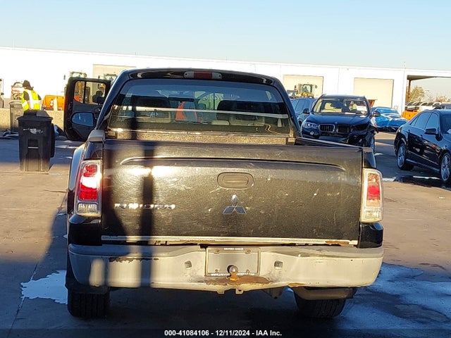 41084106 :رقم المزاد ، 1Z7HC28KX6S554756 vin ، 2006 Mitsubishi Raider Ls مزاد بيع