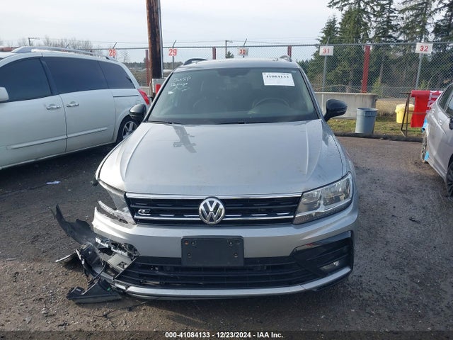 3VV2B7AX3MM112271 Volkswagen Tiguan 2.0t Se/2.0t Se R-line Black/2.0t Sel