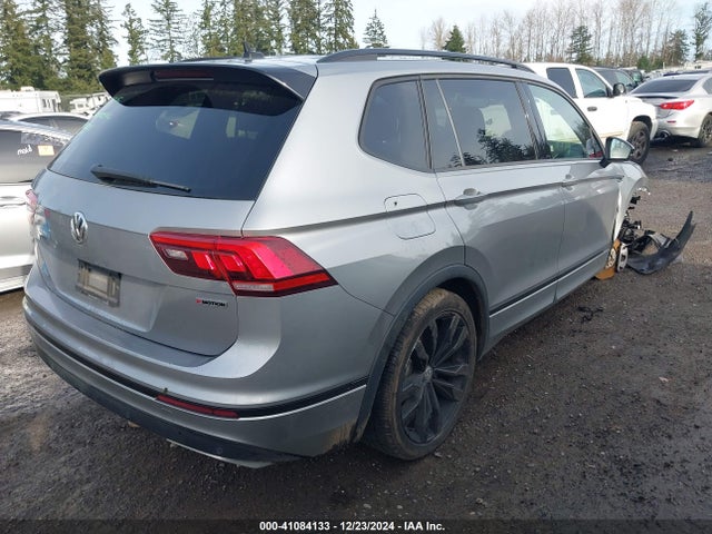 3VV2B7AX3MM112271 Volkswagen Tiguan 2.0t Se/2.0t Se R-line Black/2.0t Sel