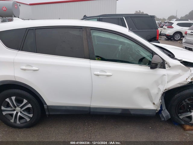 Toyota RAV4 LE 2018 2T3ZFREV5JW444423 Image 13