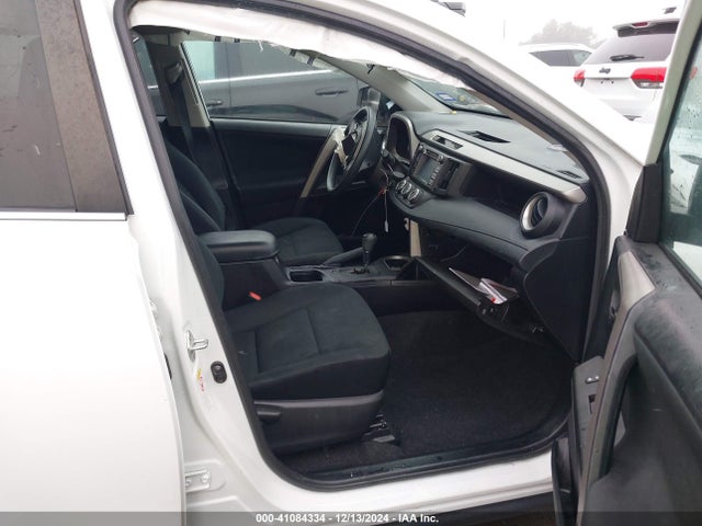 Toyota RAV4 LE 2018 2T3ZFREV5JW444423 Image 5