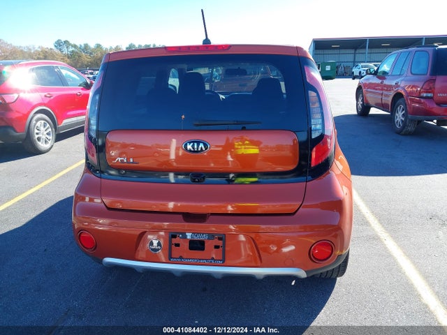KIA SOUL + 2018 KNDJP3A5XJ7553694 Image 17