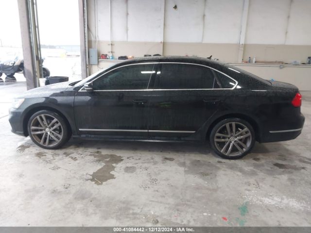 1VWAT7A3XGC051329 Volkswagen Passat 1.8t R-line