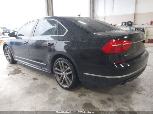 1VWAT7A3XGC051329 Volkswagen Passat 1.8t R-line