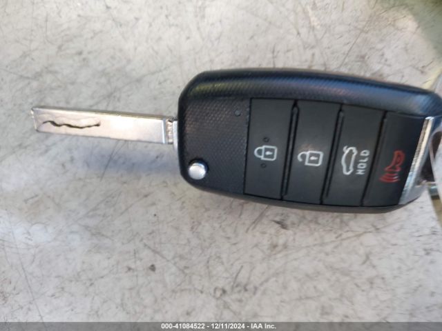 3KPA24AB6KE157967 KIA RIO S