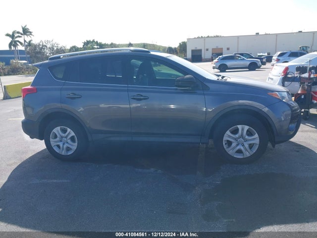 Toyota RAV4 LE 2015 JTMZFREV9FJ059727 Image 13