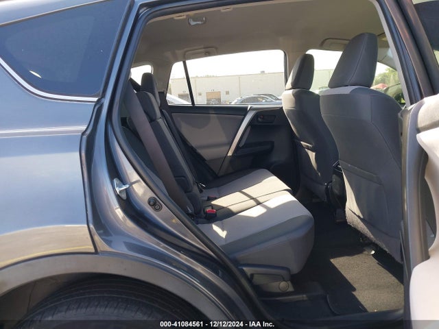 Toyota RAV4 LE 2015 JTMZFREV9FJ059727 Image 8